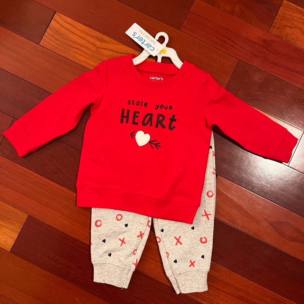 NWT 2 piece boys valentines day outfit❤️‍🔥